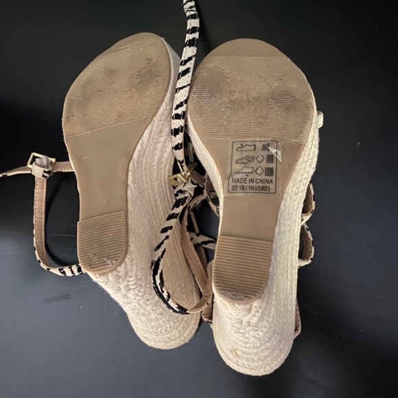 Sandals - Picture 6 of 8